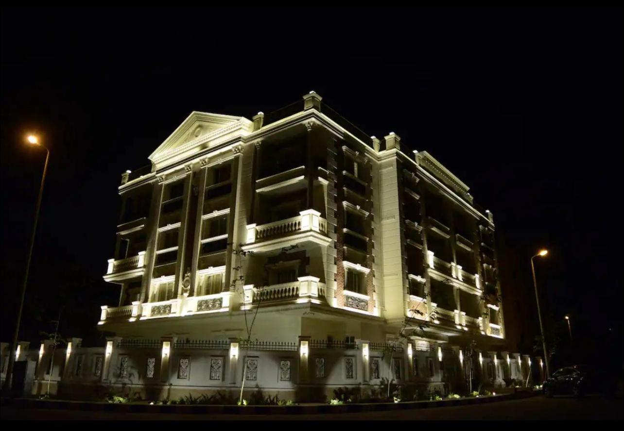 White Palace Boutique * Cairo